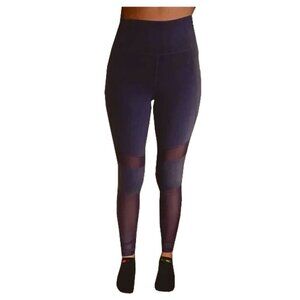 24. ATHLETA BLACK LEGGINGS WITH MESH DETAIL size small